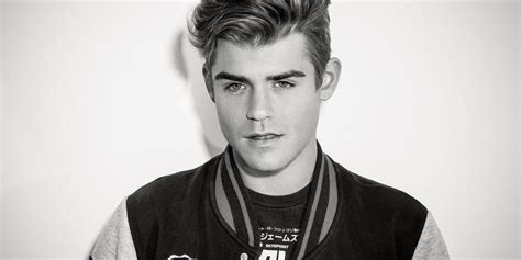 Garrett Clayton Cock Pics Exposed ( 35 Pics )